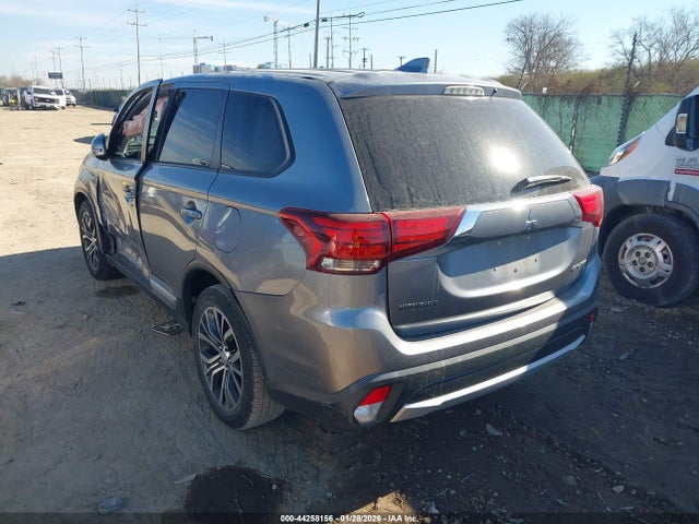 2017 MITSUBISHI OUTLANDER JA4AD3A36HZ064399 Photo 2