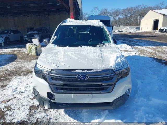 44258166 :رقم المزاد ، JF2SLSED6SH402232 vin ، 2025 Subaru Forester Premium Hybrid مزاد بيع