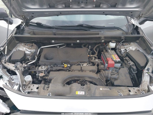 JTMH1RFV7KJ011422 Toyota RAV4 LE