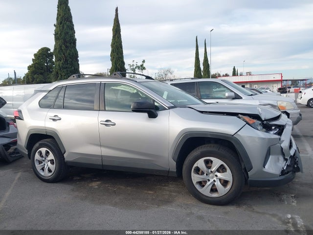 JTMH1RFV7KJ011422 Toyota RAV4 LE