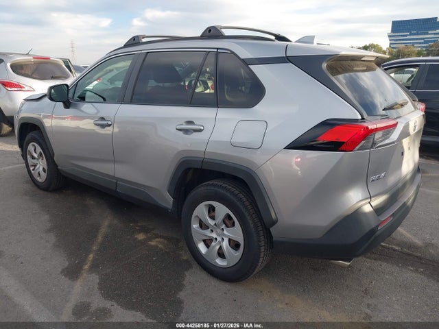 JTMH1RFV7KJ011422 Toyota RAV4 LE
