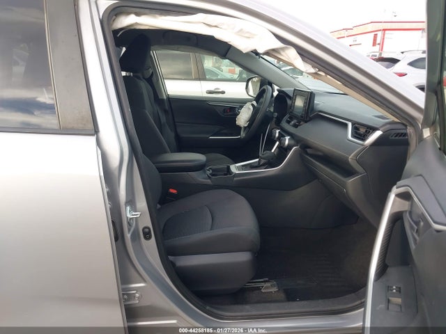 JTMH1RFV7KJ011422 Toyota RAV4 LE