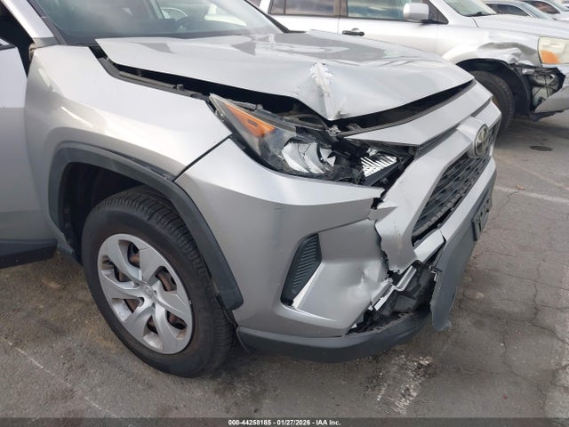 JTMH1RFV7KJ011422 Toyota RAV4 LE