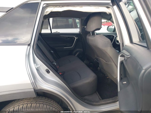 JTMH1RFV7KJ011422 Toyota RAV4 LE