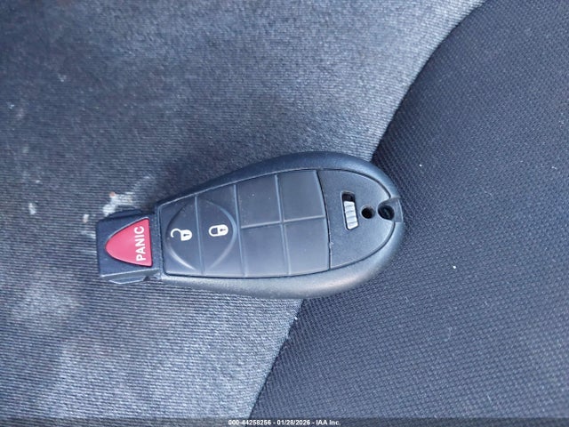 1C4PJMABXFW570208 Jeep Cherokee Sport