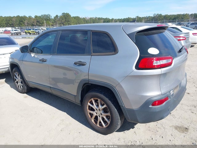 1C4PJMABXFW570208 Jeep Cherokee Sport