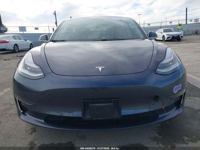 5YJ3E1EA4JF123891 Tesla Model 3 Long Range/mid Range