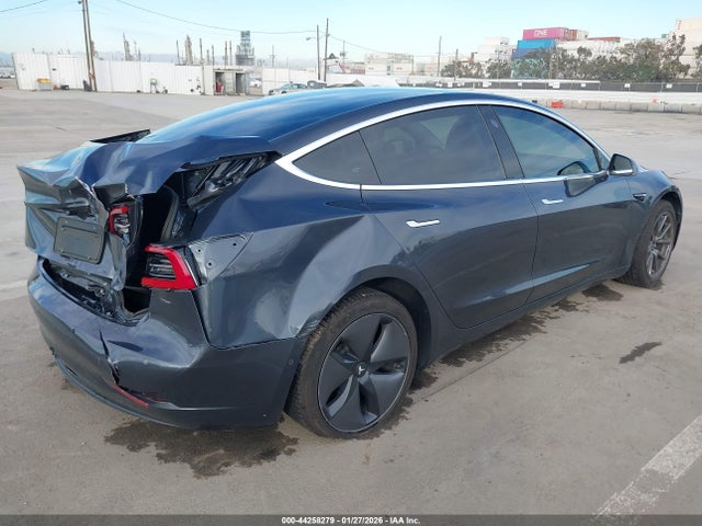 2018 TESLA MODEL 3 5YJ3E1EA4JF123891 Photo 3