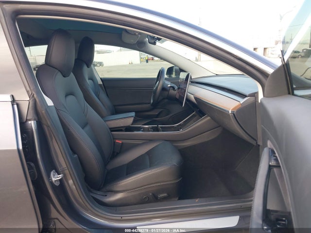 2018 TESLA MODEL 3 5YJ3E1EA4JF123891 Photo 4