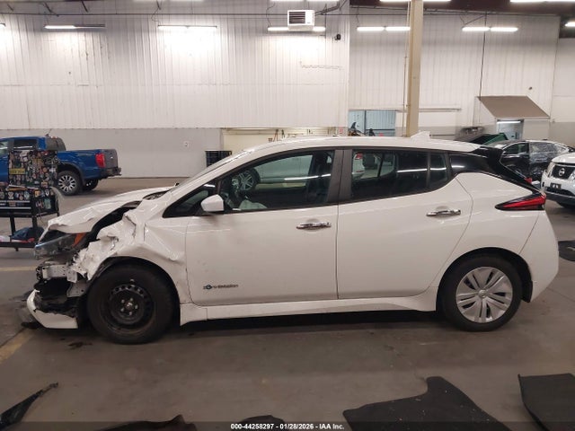 1N4AZ1CP7JC313514 Nissan LEAF S