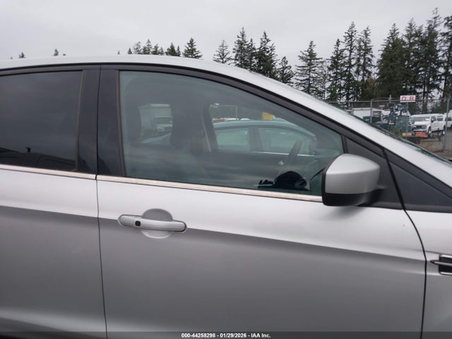 1FMCU9GD7KUA07632 Ford ESCAPE SE