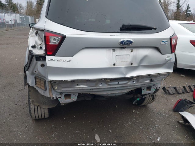 1FMCU9GD7KUA07632 Ford ESCAPE SE