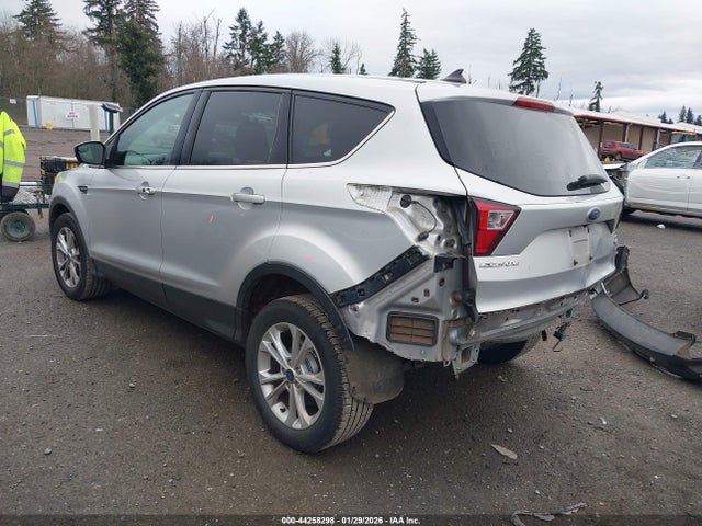 1FMCU9GD7KUA07632 Ford ESCAPE SE