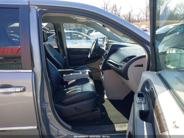 2014 CHRYSLER TOWN & COUNTRY 2C4RC1CG3ER171271 Photo 4