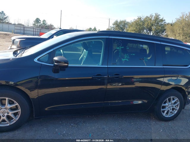 Chrysler Pacifica Touring L 2022 2C4RC1BG1NR182335 Image 15