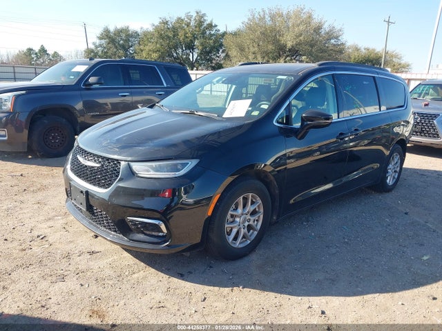 Chrysler Pacifica Touring L 2022 2C4RC1BG1NR182335 Image 2