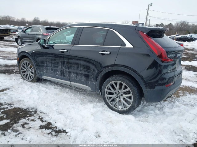 2020 CADILLAC XT4 1GYFZDR49LF015346 Photo 2