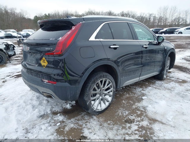 2020 CADILLAC XT4 1GYFZDR49LF015346 Photo 3