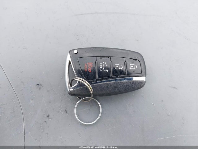 5XYZUDLA4HG402181 Hyundai Santa Fe Sport 2.0t