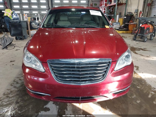 Chrysler 200 Limited 2014 1C3CCBCG1EN151923 Image 12
