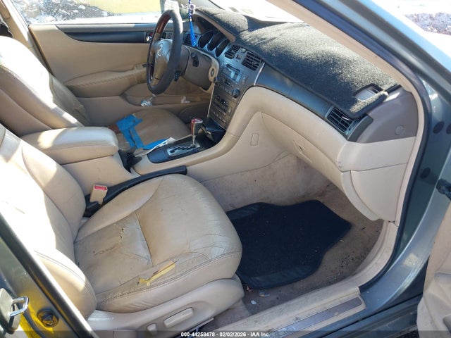 2002 LEXUS ES 300 JTHBF30G125002737 Photo 4