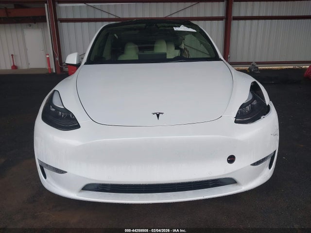 7SAYGDEF2NF350714 Tesla Model Y Performance Dual Motor All-wheel Drive