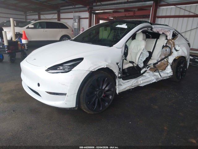 7SAYGDEF2NF350714 Tesla Model Y Performance Dual Motor All-wheel Drive