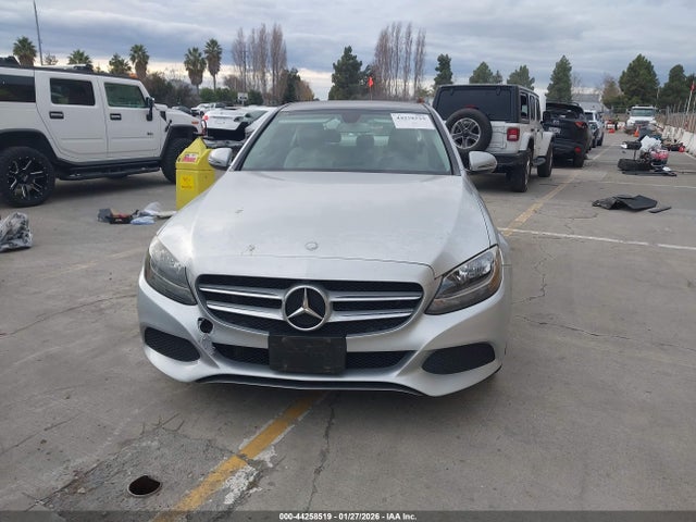 55SWF4JB1GU102269 Mercedes-Benz C 300