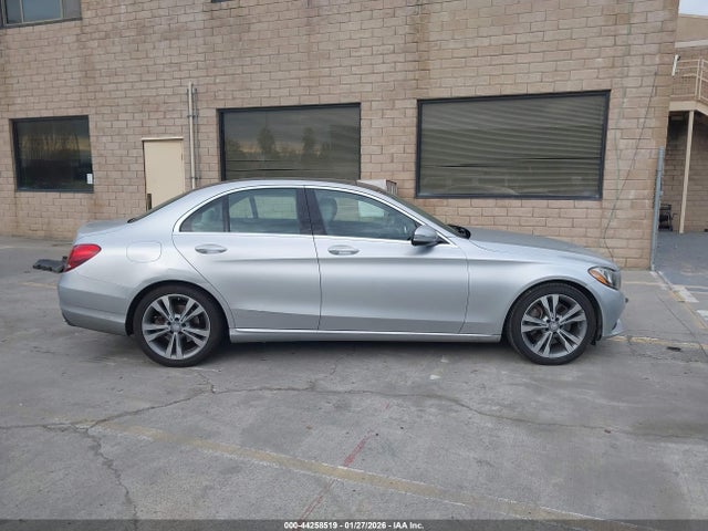 55SWF4JB1GU102269 Mercedes-Benz C 300