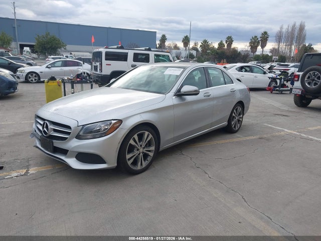 55SWF4JB1GU102269 Mercedes-Benz C 300