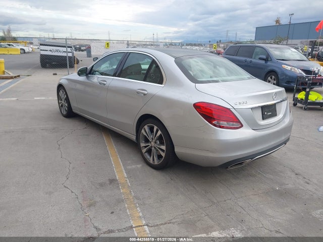 55SWF4JB1GU102269 Mercedes-Benz C 300
