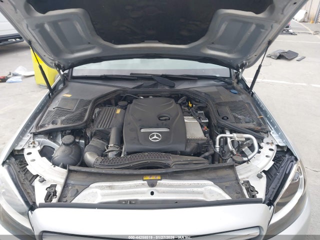 55SWF4JB1GU102269 Mercedes-Benz C 300