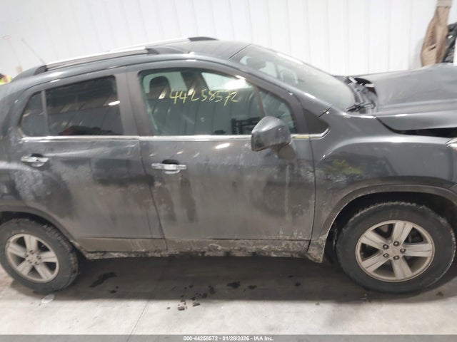 3GNCJLSB7HL182070 Chevrolet Trax Lt