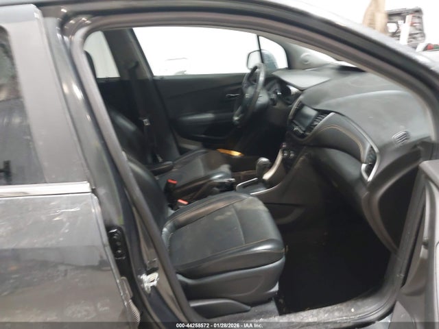 3GNCJLSB7HL182070 Chevrolet Trax Lt