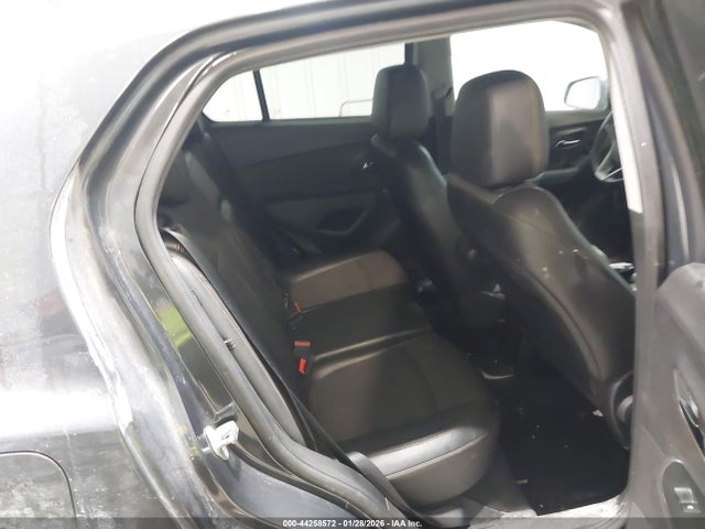 3GNCJLSB7HL182070 Chevrolet Trax Lt