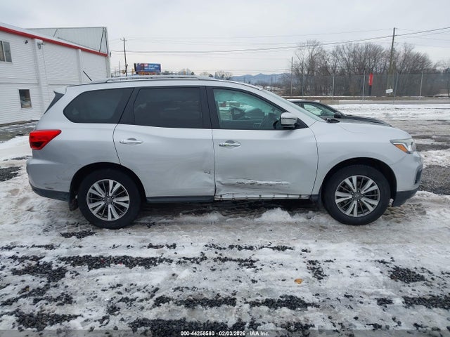 5N1DR2MM6HC639215 Nissan Pathfinder S