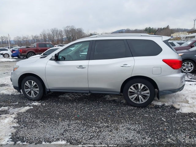5N1DR2MM6HC639215 Nissan Pathfinder S