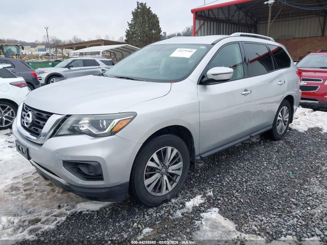 5N1DR2MM6HC639215 Nissan Pathfinder S
