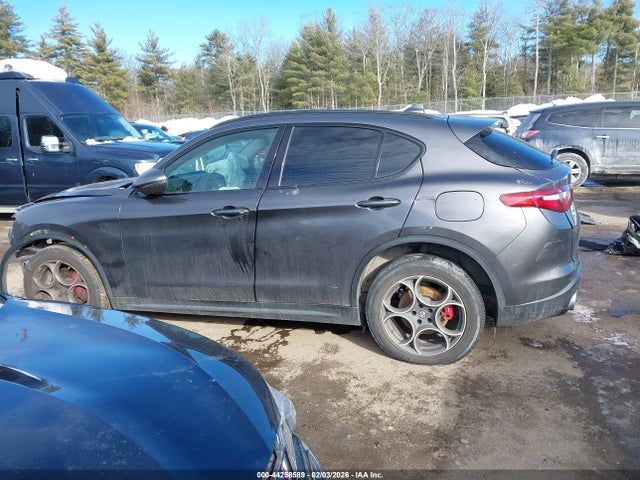 ZASFAKPNXJ7B59015 Alfa Romeo Stelvio Sport Awd