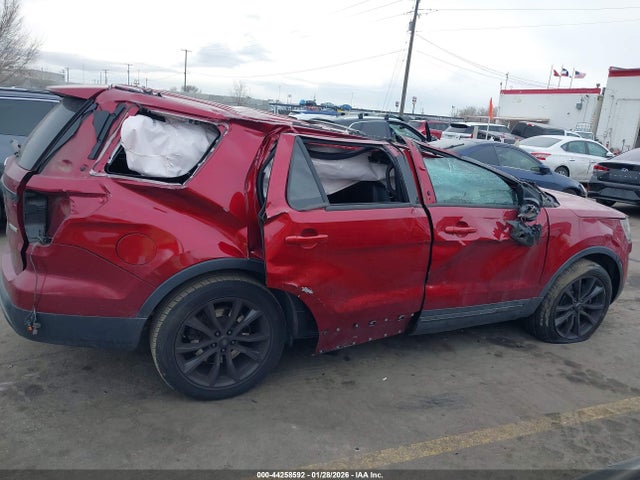 1FM5K7DH9HGD12776 Ford EXPLORER XLT