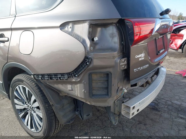 Продаж на аукціоні авто 2020 Mitsubishi Outlander Es 2.4, vin: JA4AD2A38LZ037482, номер лоту: 44258660