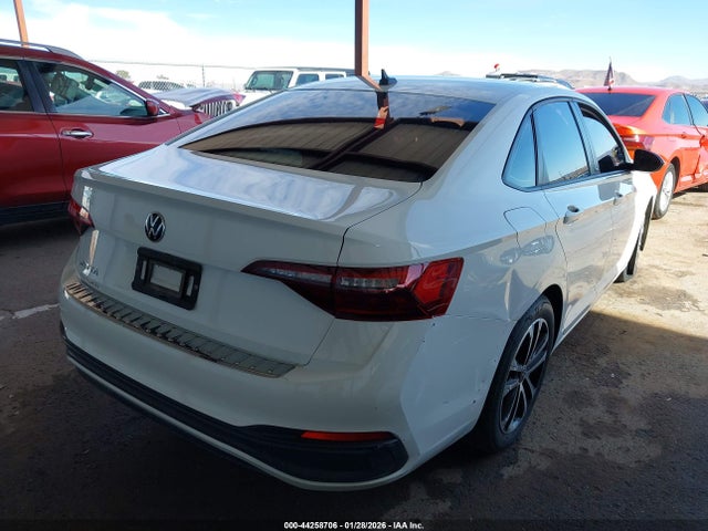 2023 VOLKSWAGEN JETTA 3VWBM7BU0PM010215 Photo 3