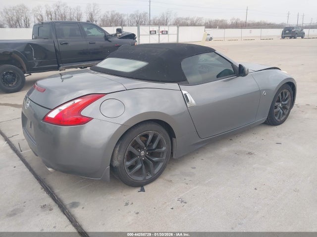 2016 NISSAN 370Z JN1AZ4FH4GM910271 Photo 3
