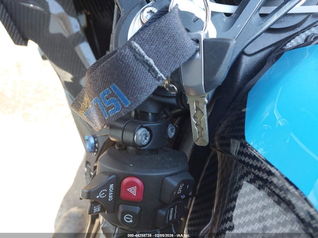 2022 BMW S 1000 WB10E2305N6F05383 Photo 10