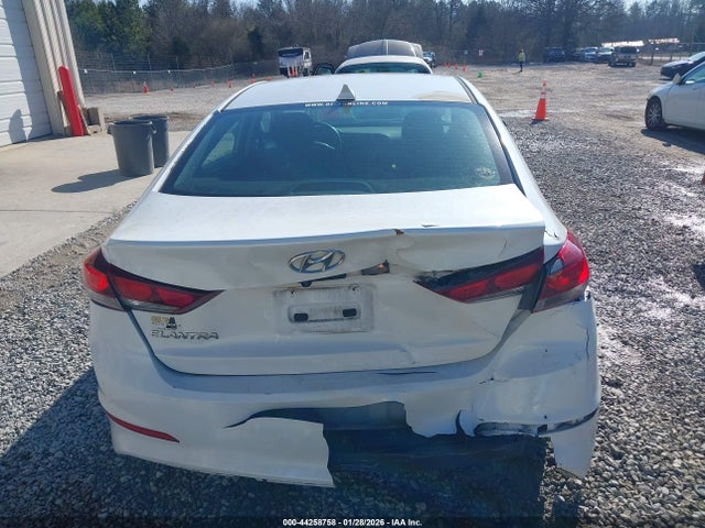 5NPD84LF0JH302278 Hyundai ELANTRA SEL