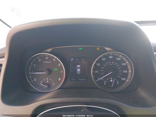5NPD84LF0JH302278 Hyundai ELANTRA SEL