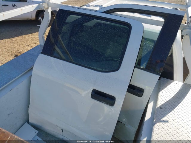 Ford F-350 Chassis Xlt 2019 1FD8W3FT3KEF97702 Image 12