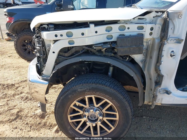 Ford F-350 Chassis Xlt 2019 1FD8W3FT3KEF97702 Image 14