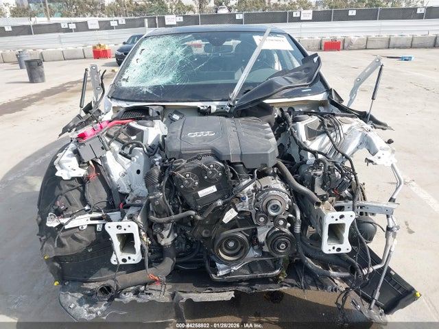 Продажа на аукционе авто 2024 Audi A5 Sportback Premium Plus 45 Tfsi Quattro S Tronic, vin: WAUFACF53RA114347, номер лота: 44258802