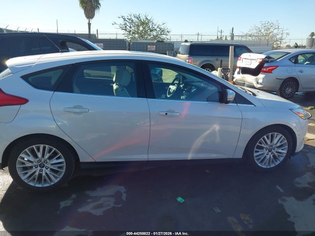 1FADP3N22HL310370 Ford Focus Titanium